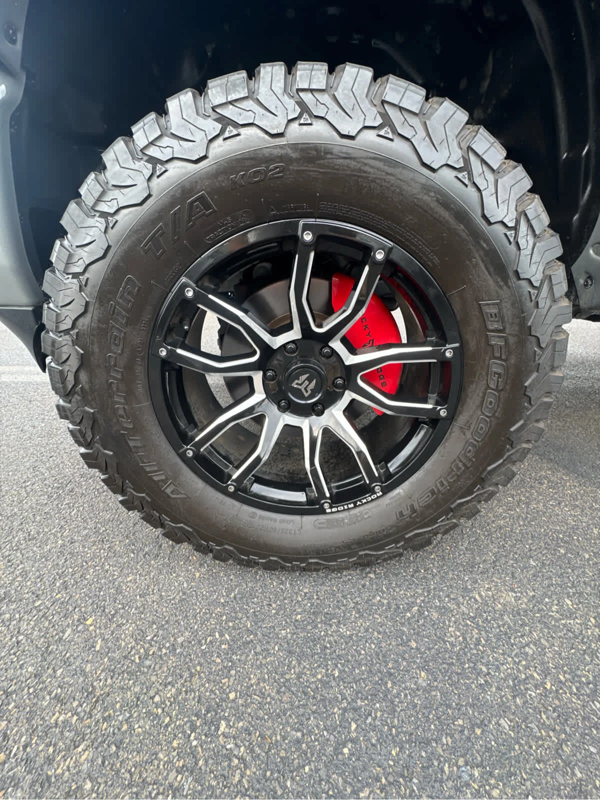 Used 2024 Diamond Black Ram Laramie image 12