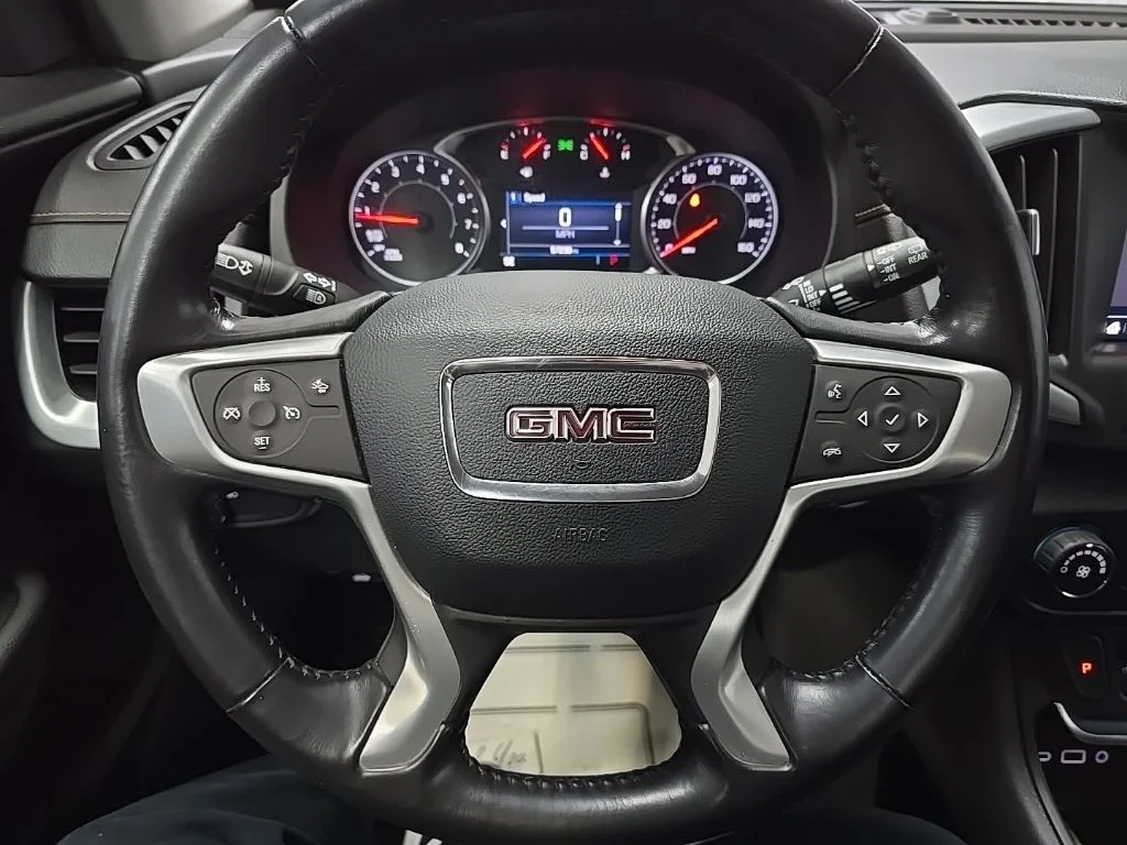 Used 2021 White GMC SLE image 18