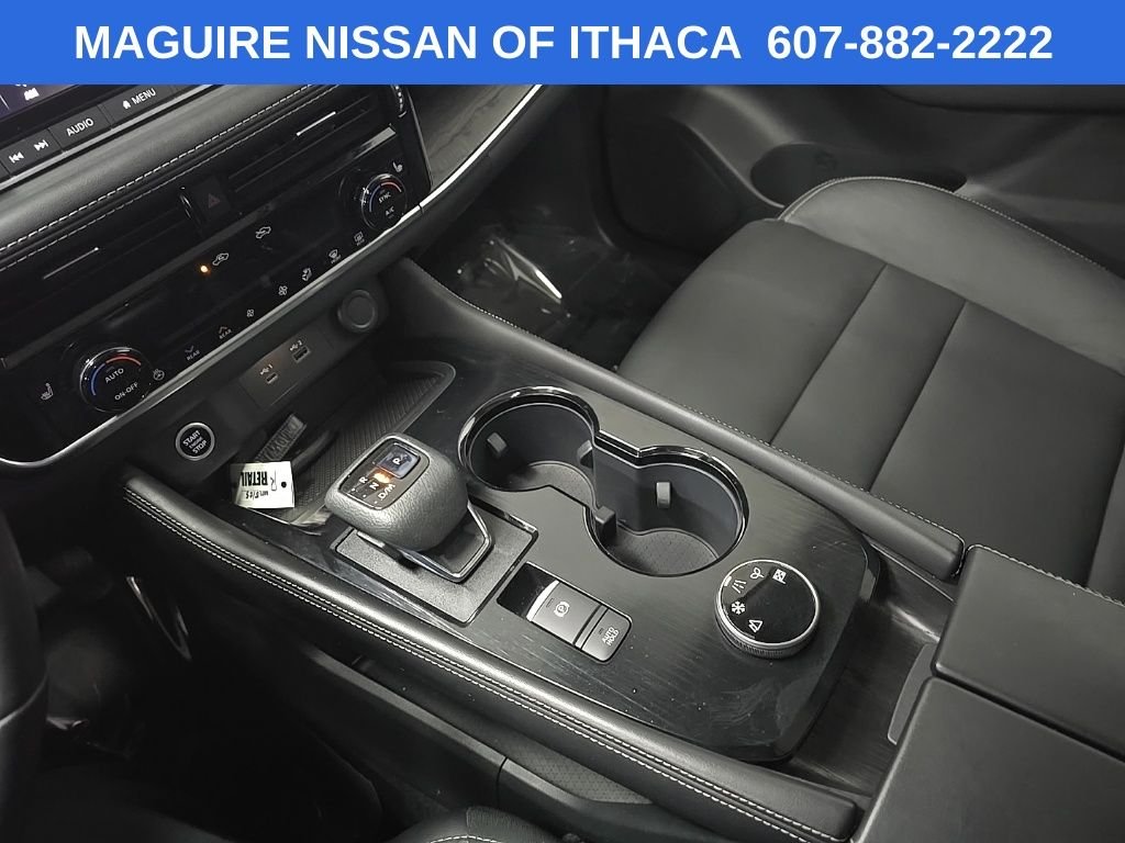 Used 2021 Gray Nissan SL image 27