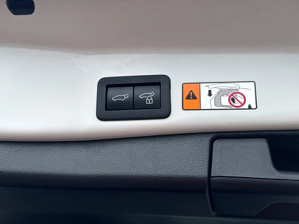 Used 2026 Beige Toyota XLE Premium image 8