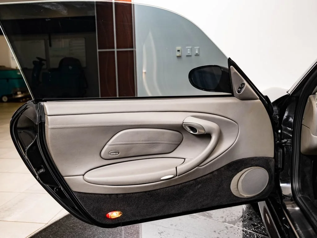 Used 2001 Black Porsche Turbo image 28