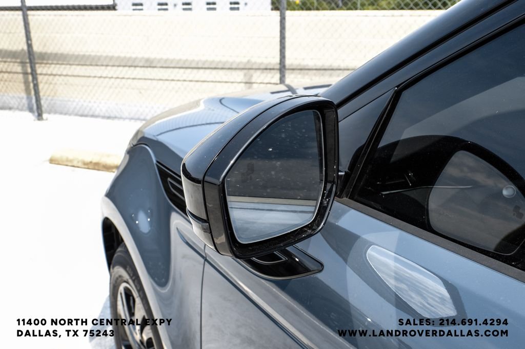 New 2026 Tribeca Blue Metallic Land Rover S image 37