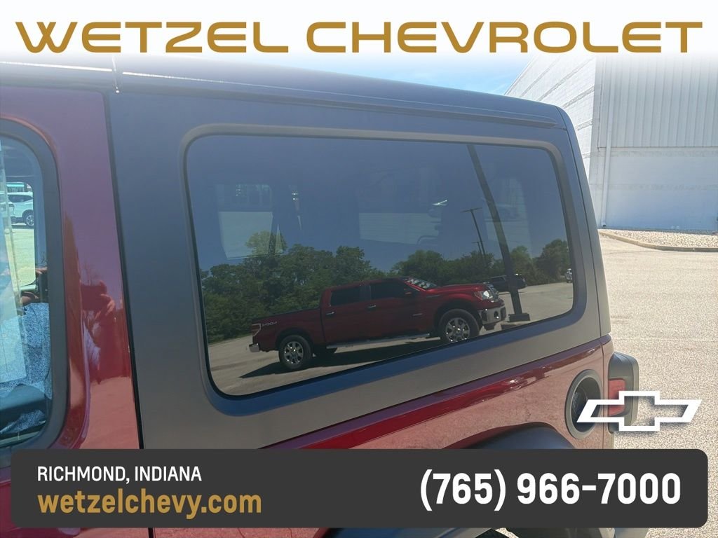 Used 2021 Red Jeep Sport S image 15