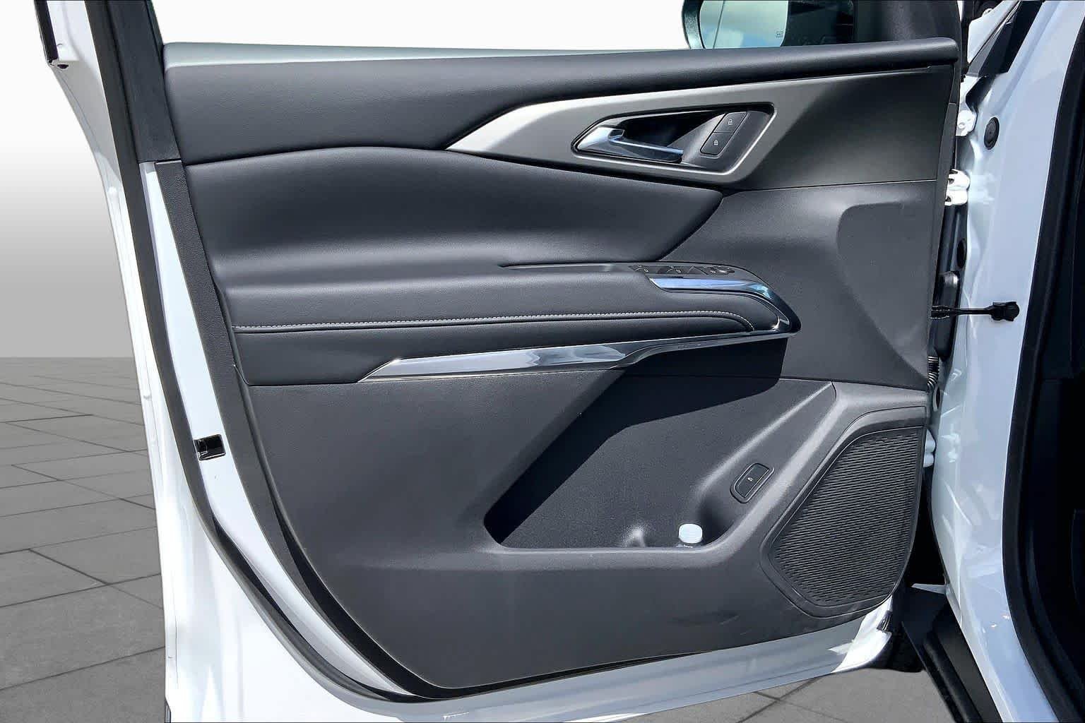 2026 Chevrolet Traverse LT - Photo 11