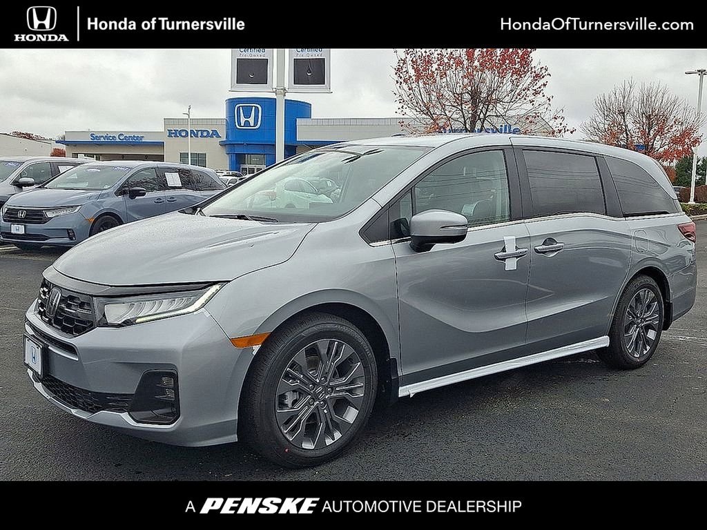 New 2026 Solar Silver Metallic Honda Touring image 1