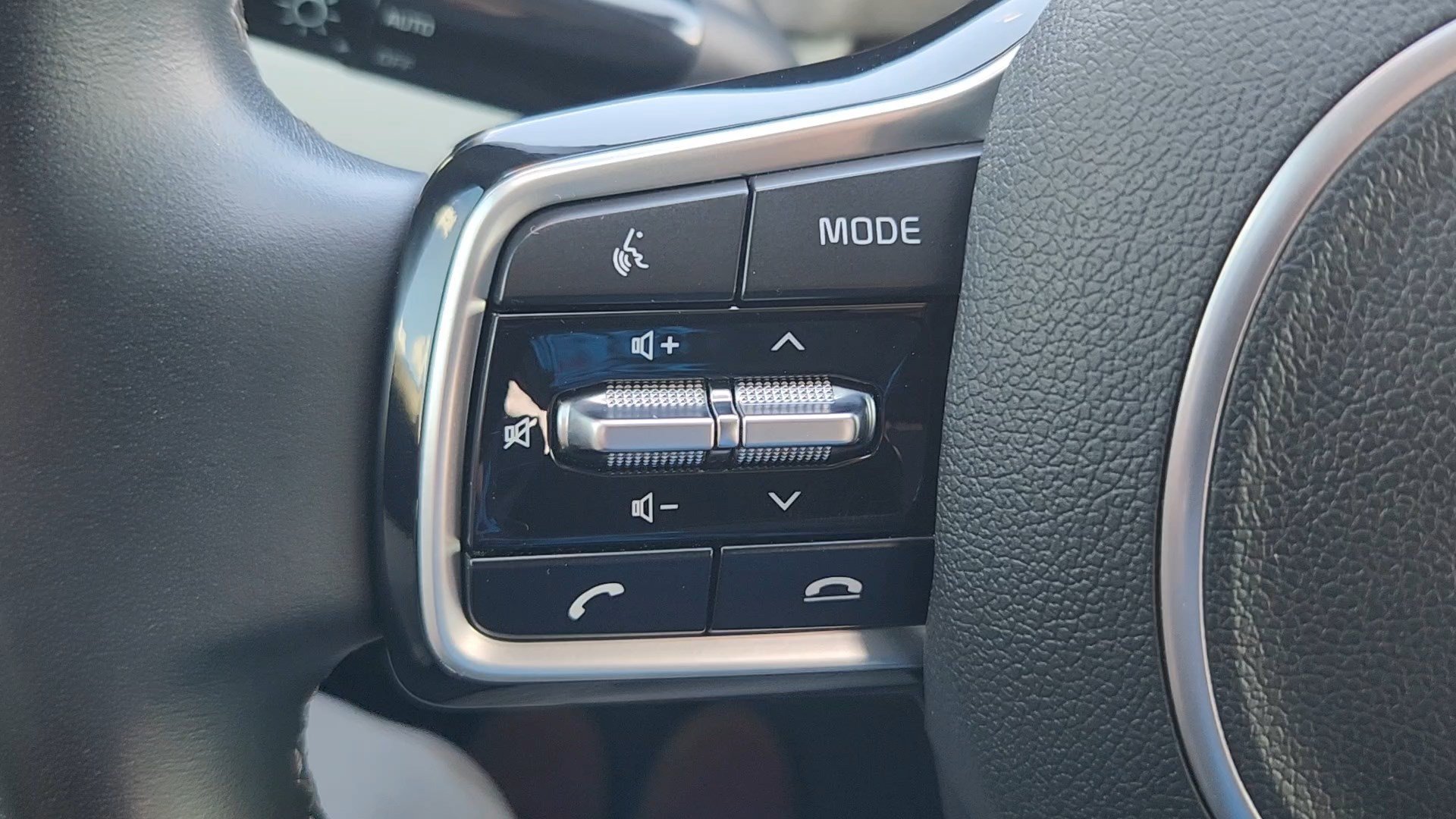 2022 Kia Sorento X-Line S - Photo 13