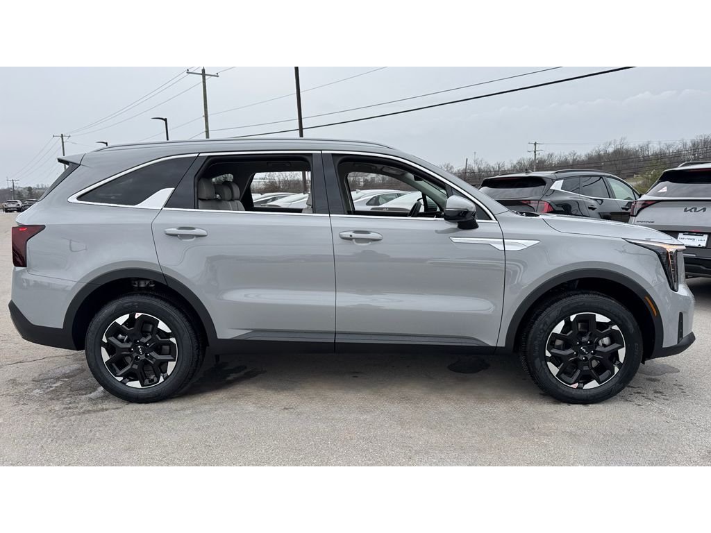 New 2026 Wolf Gray Kia S image 3