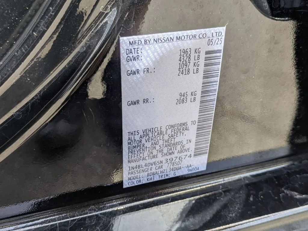 Used 2025 Black Nissan 2.5 SV image 30