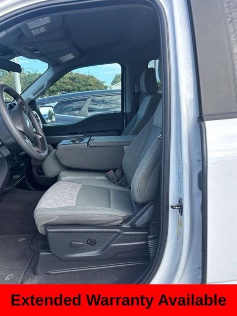 Used 2023 White Ford XLT image 5