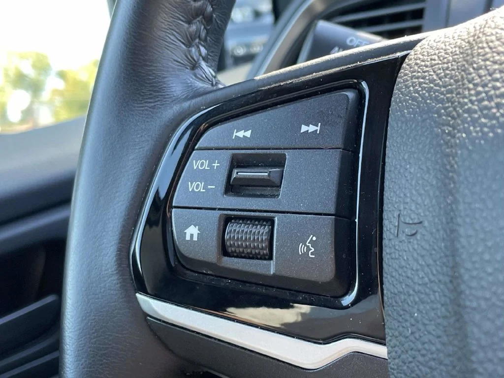 Used 2025  Honda EX-L image 33