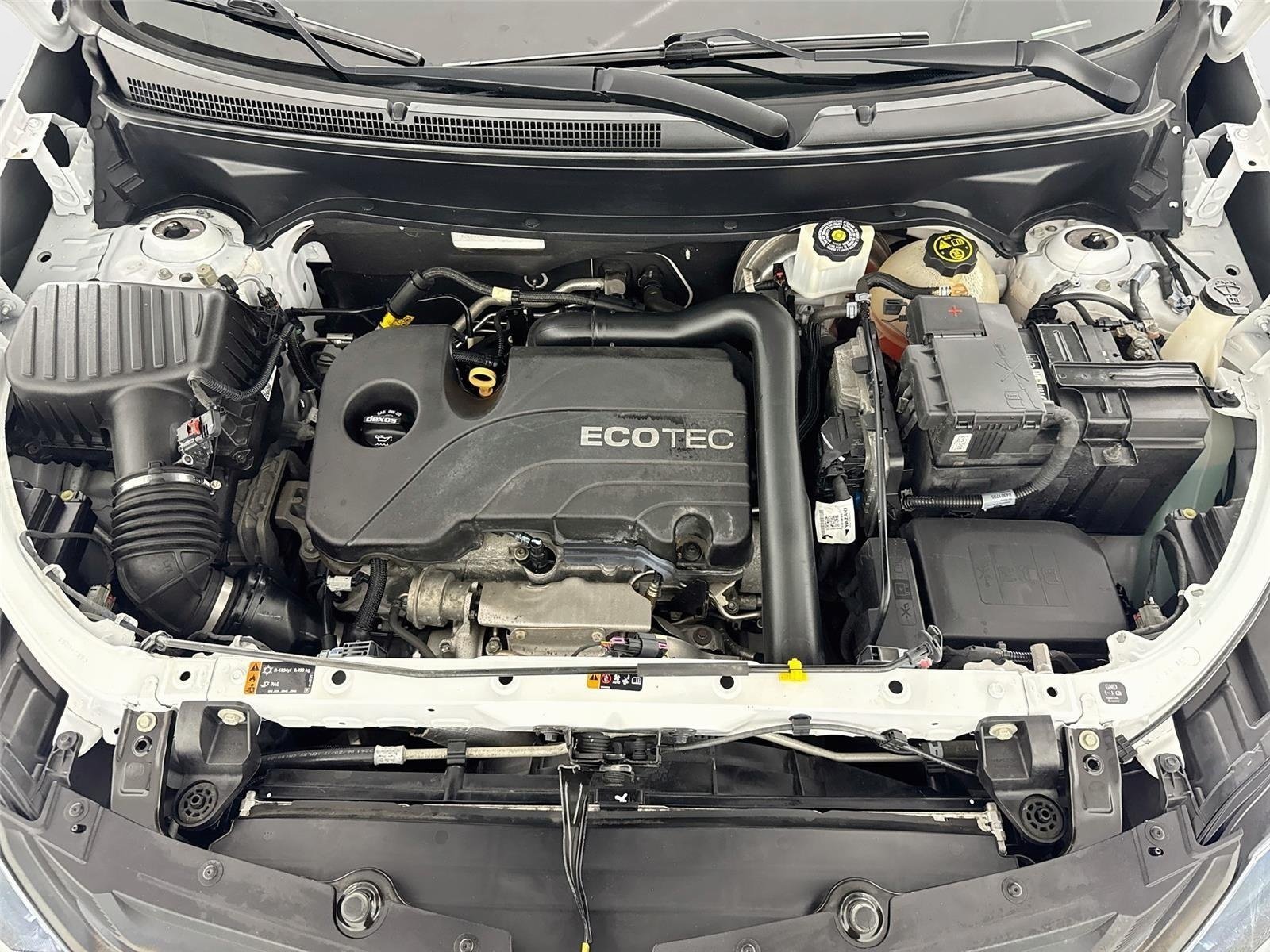 Used 2018 Summit White Chevrolet LT image 29