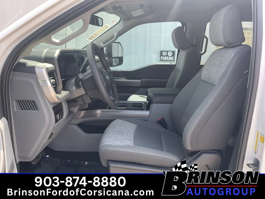 New 2026 Oxford White Ford XLT image 11