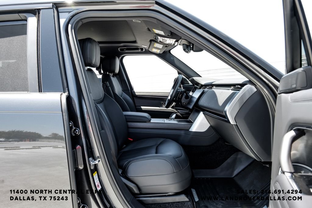 New 2026 Carpathian Gray Land Rover SE image 30