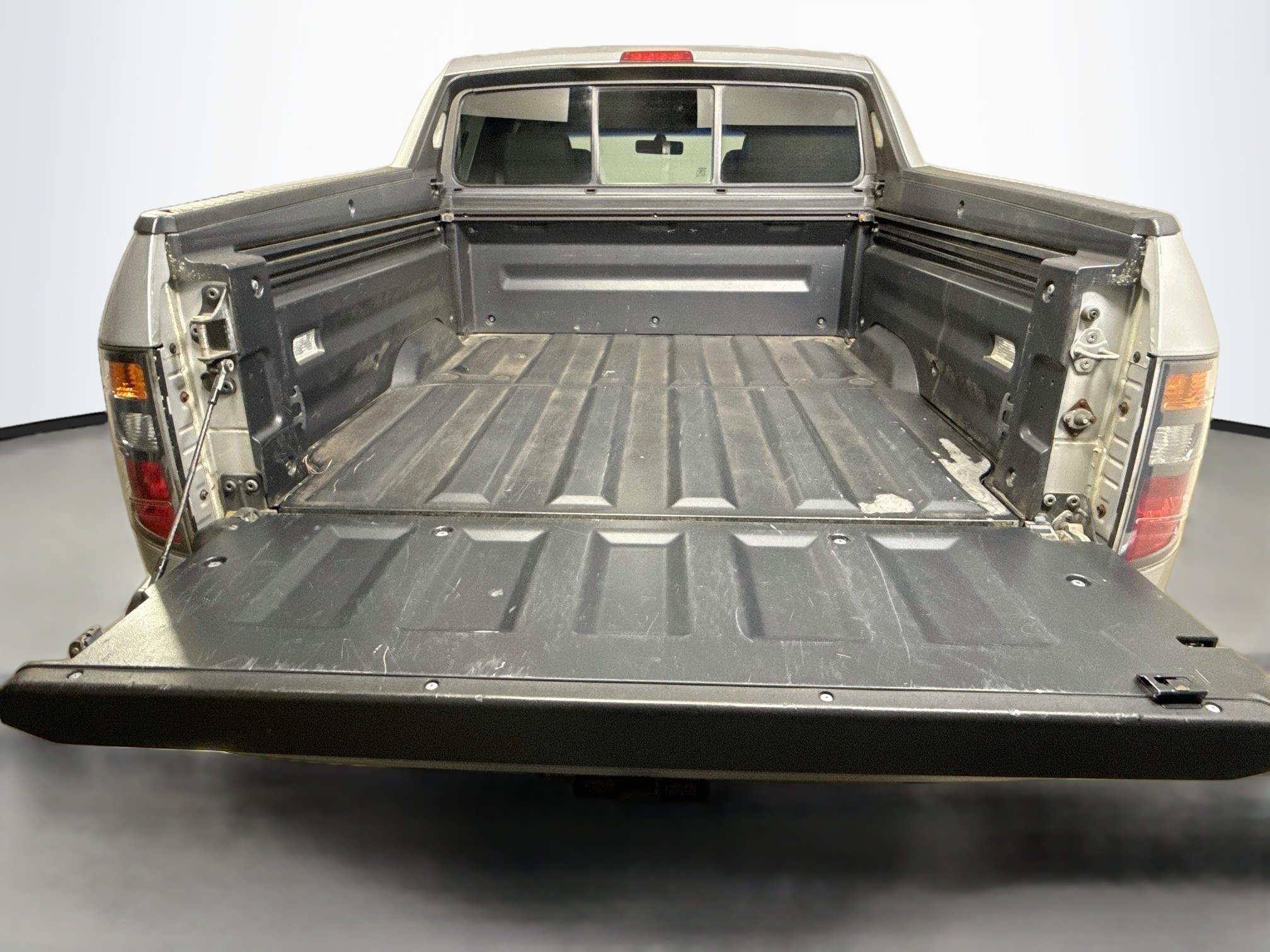 Used 2006 Billet Silver Metallic Honda RTL image 26