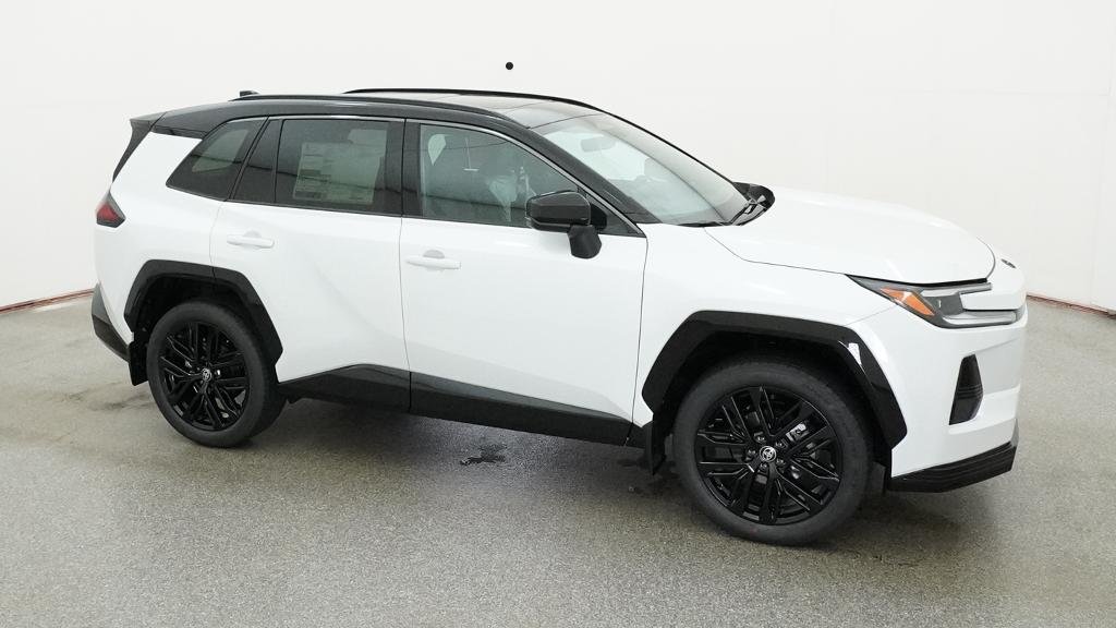 New 2026 Wind Chill Pearl with Midnight Black Metallic roof Toyota XSE image 12