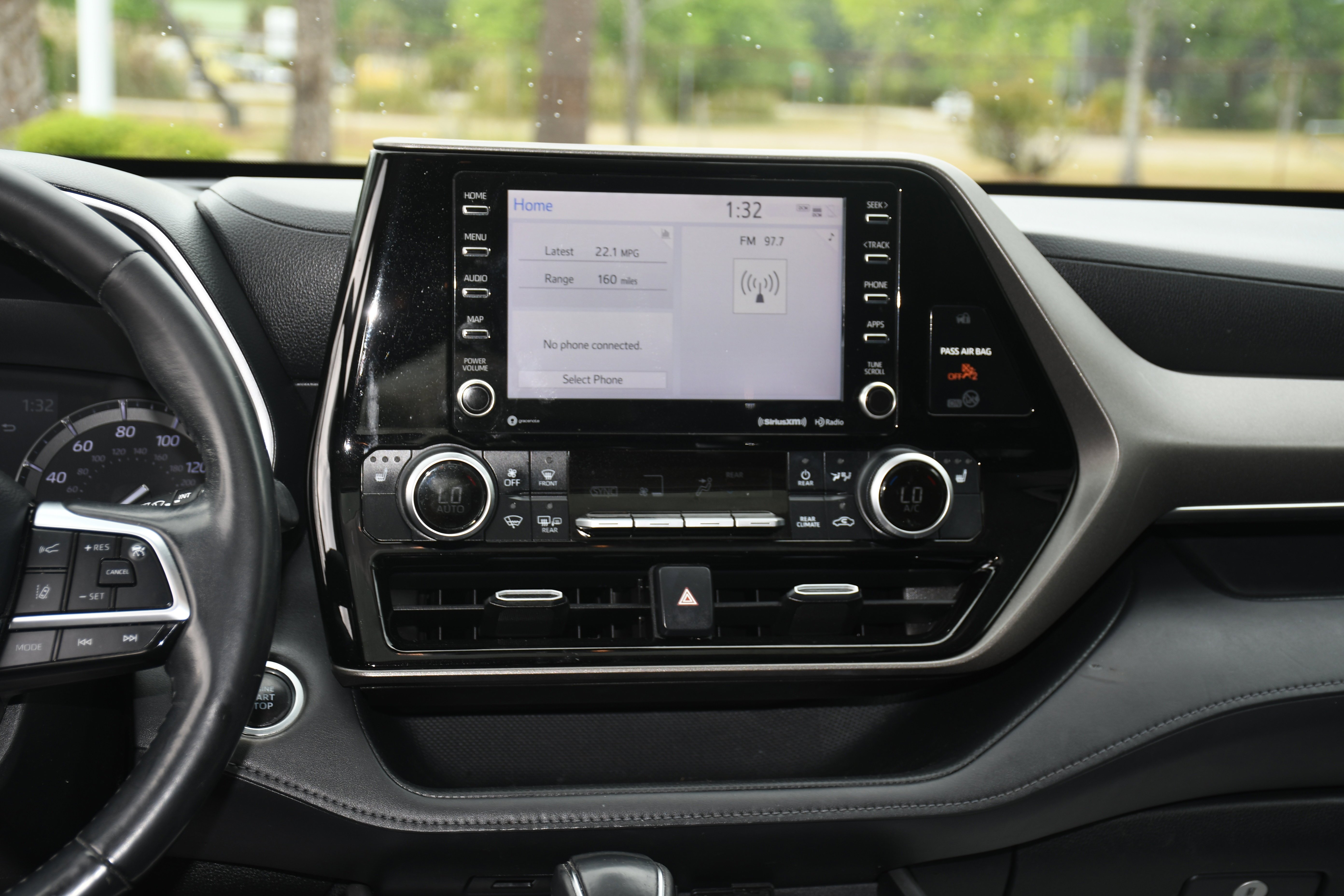 Used 2020 Gray Toyota XLE image 17