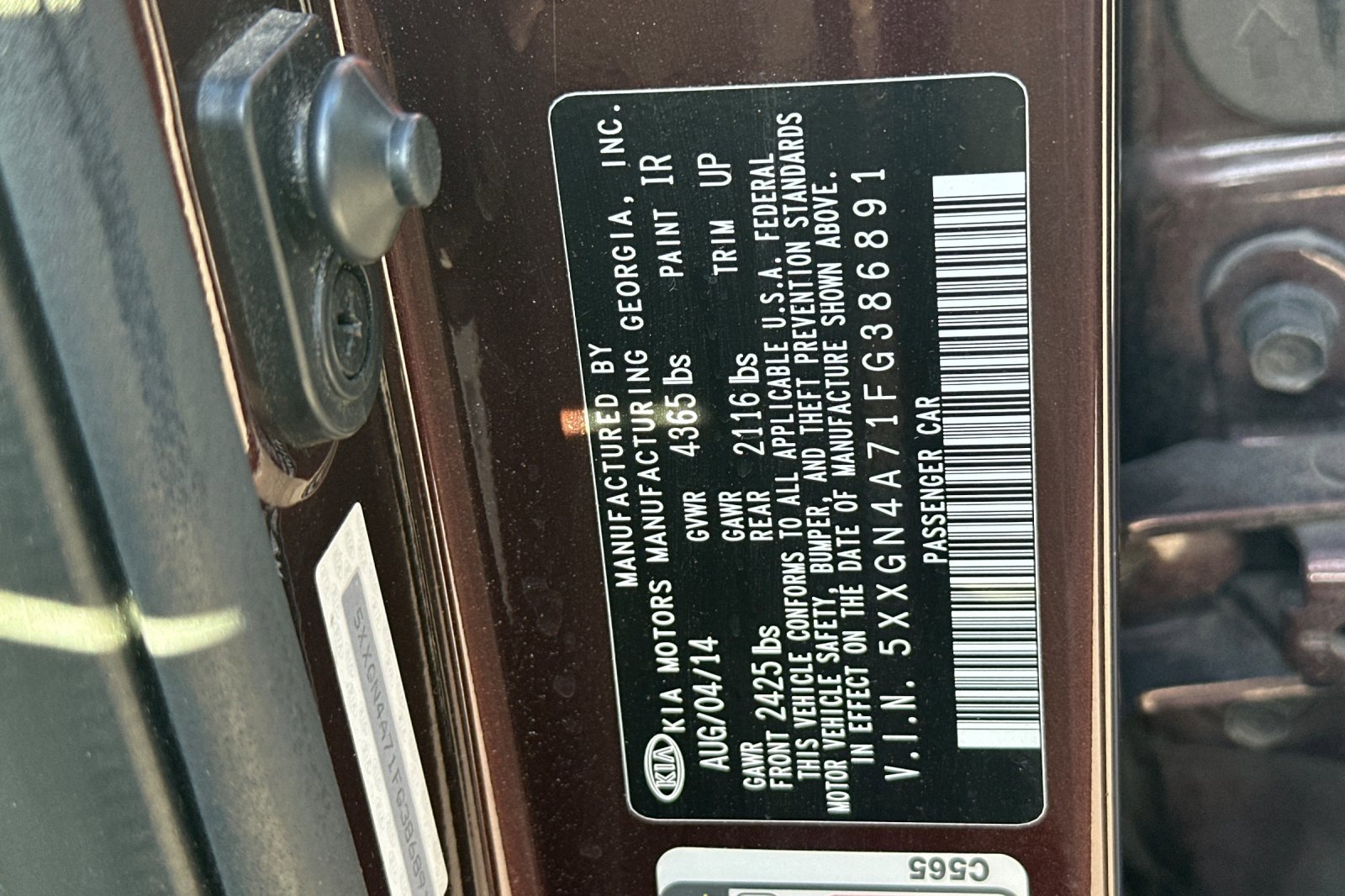 Used 2015 Dark Cherry Kia EX image 29