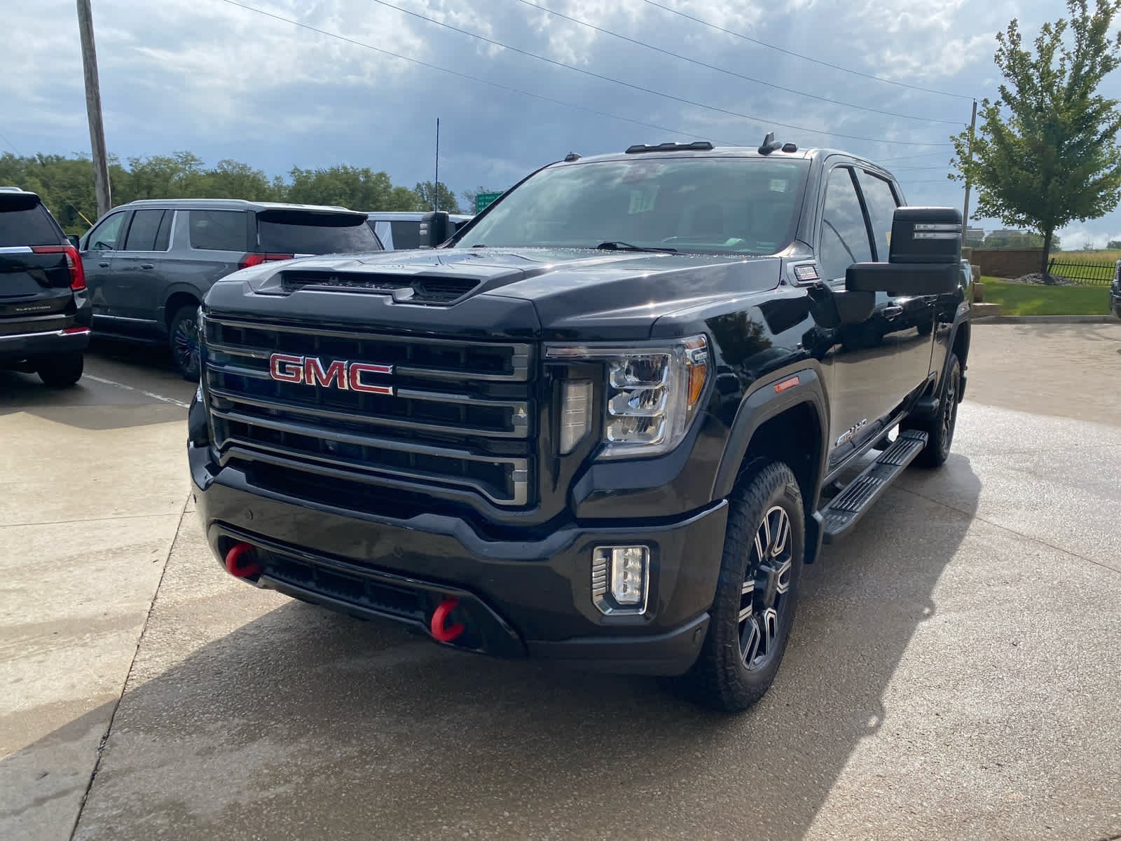 Used 2020 GMC Sierra 2500HD AT4 with VIN 1GT49PEY1LF104674 for sale in Kansas City
