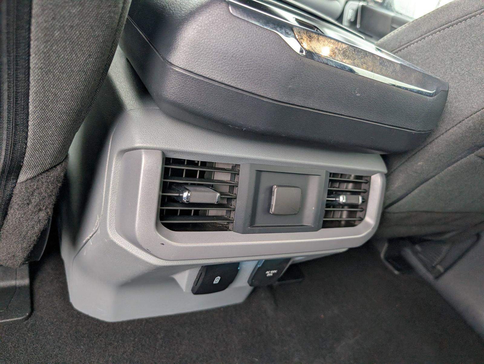 2024 Ford F-150 XLT - Photo 25