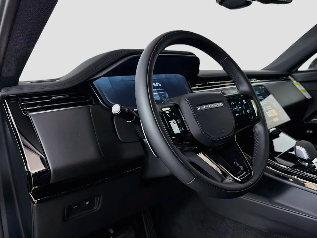 New 2027 Carpathian Grey Prem Met Land Rover Dynamic SE image 9