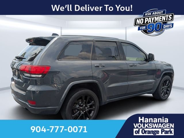Used 2018 Black Jeep Altitude image 3