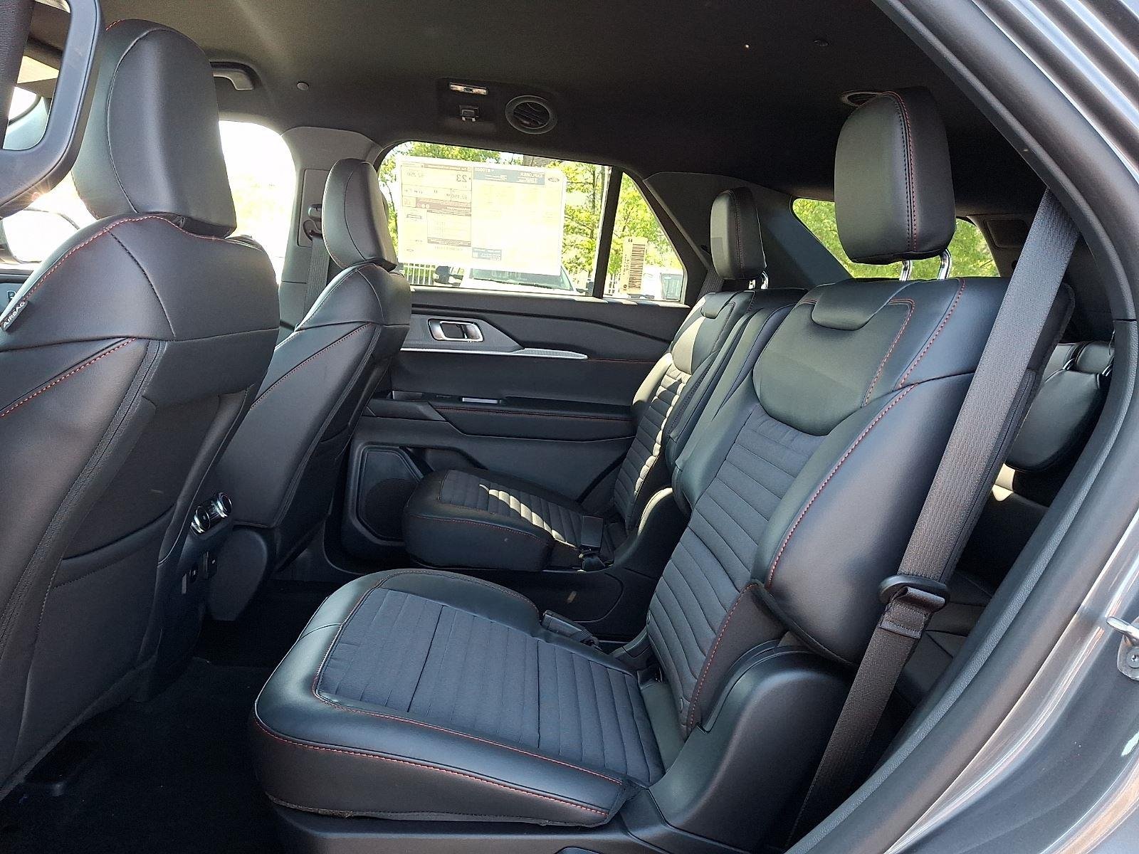 New 2026 Carbonized Gray Metallic Ford ST-Line image 8