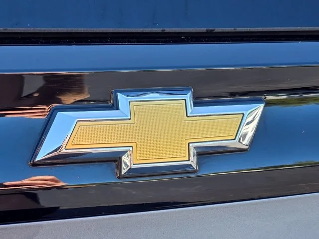 Used 2025 Gray Chevrolet Premier image 17