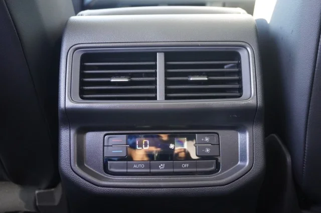 New 2027 Sandstone Volkswagen SE w/Technology image 25