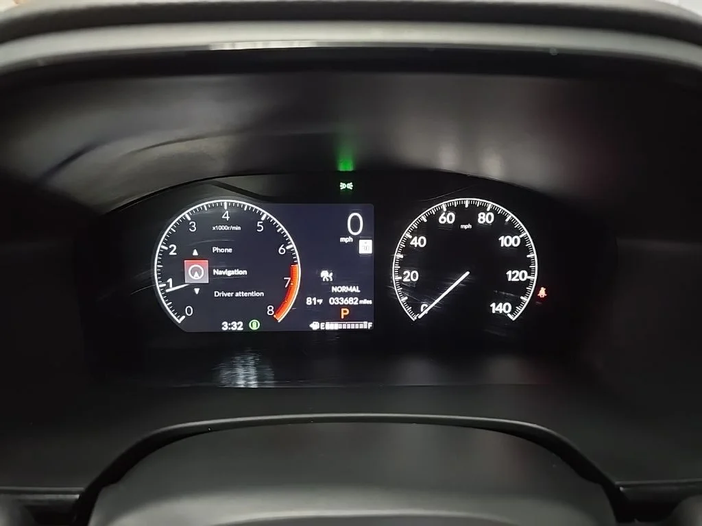 Used 2023 White Honda EX-L image 22