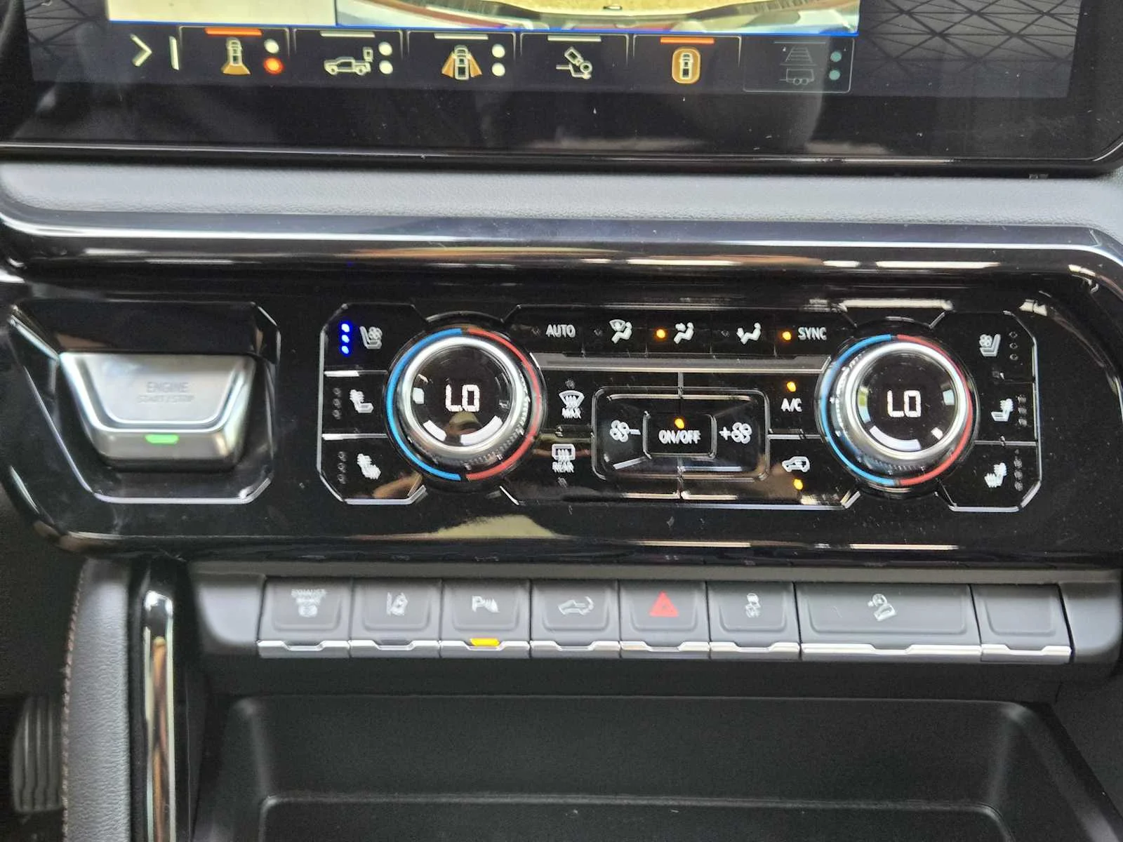 2026 GMC Sierra 2500HD AT4 - Photo 13