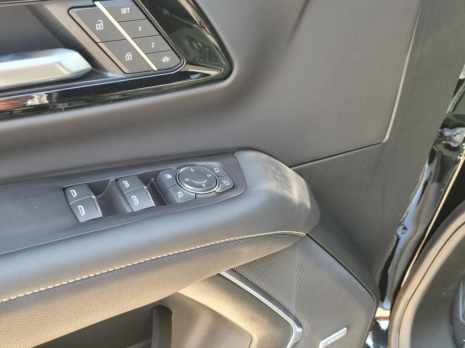 2026 Chevrolet Tahoe Premier - Photo 16