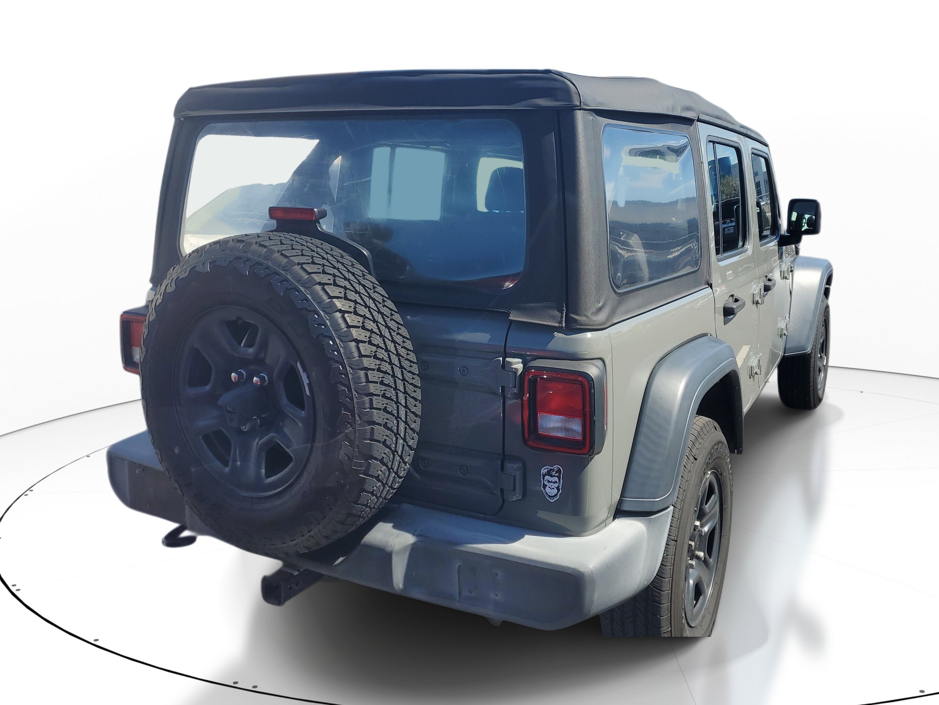 Used 2018 Sting-Gray Clearcoat Jeep Sport image 6