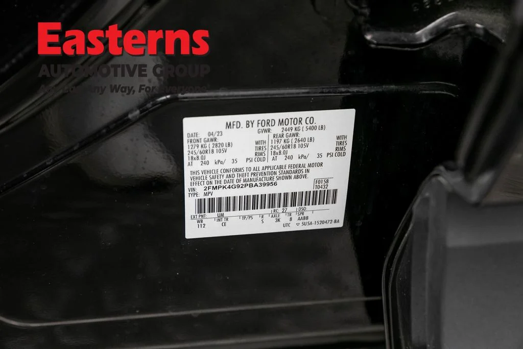 Used 2023 Black Ford SE image 34