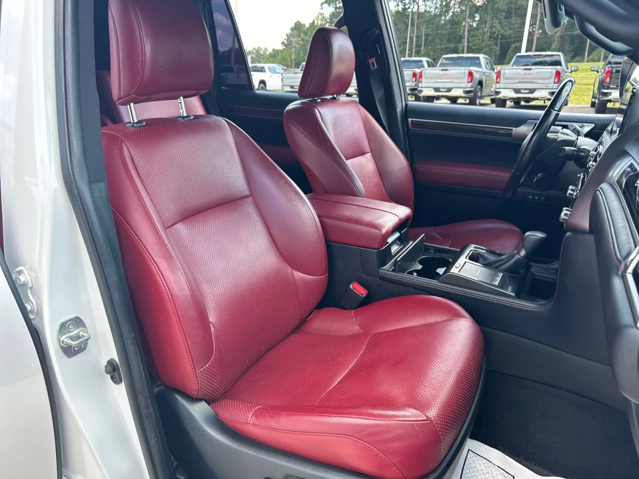 Used 2023  Lexus GX 460 Luxury image 21