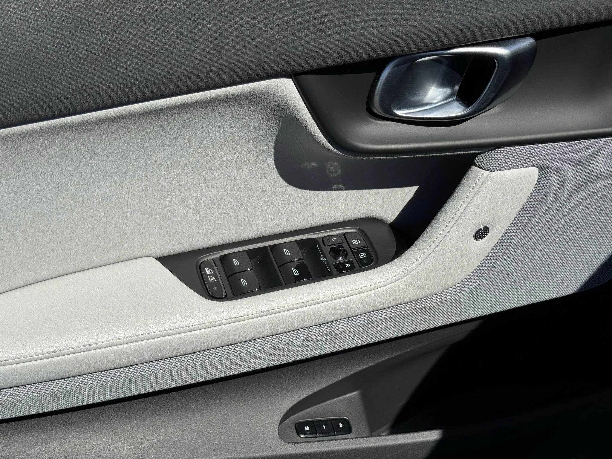 Used 2024 Midnight Metallic Polestar Long Range Dual Motor image 11