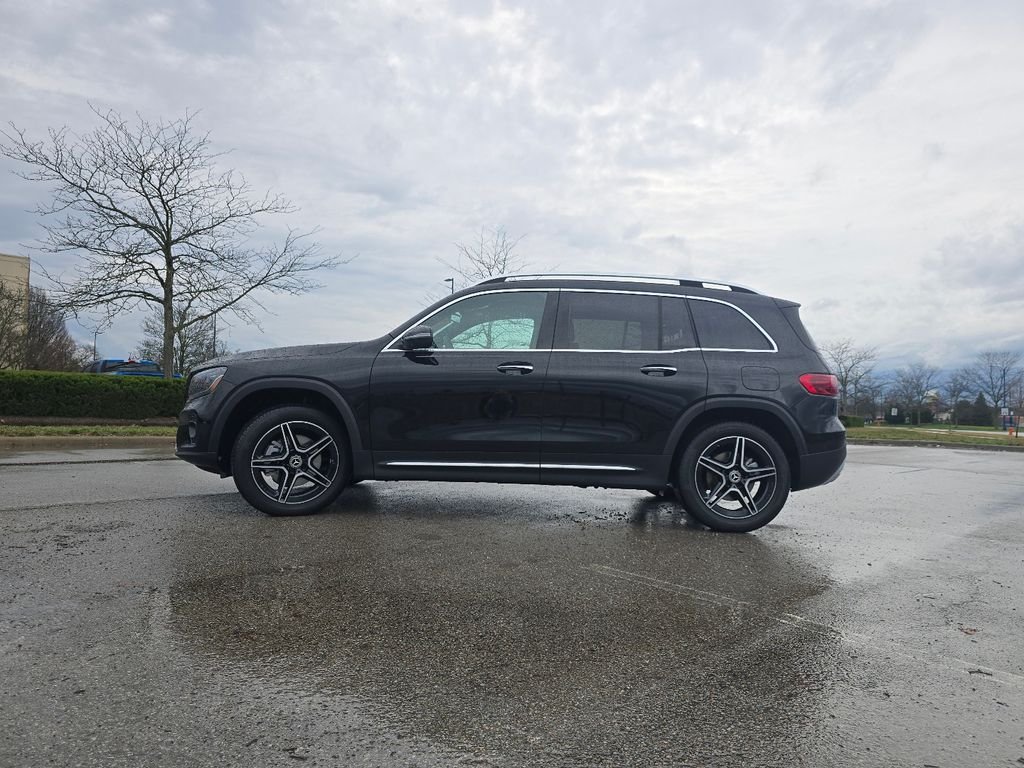 New 2026 Night Black Mercedes-Benz GLB 250 image 13