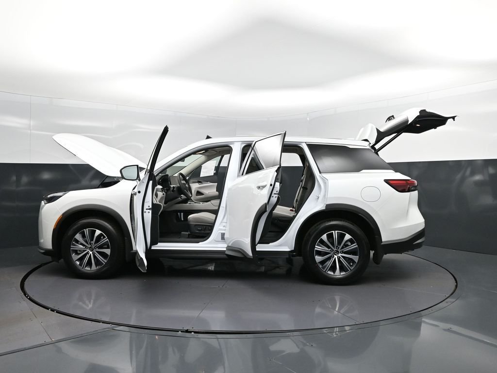 Certified Used 2026 White INFINITI PURE image 47