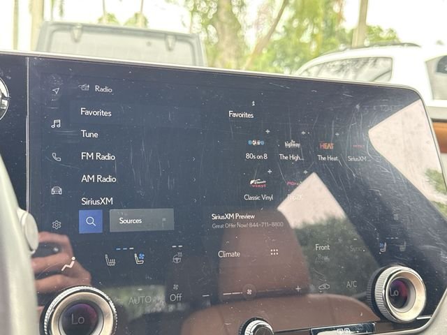 2025 Lexus RX Hybrid 350h - Photo 16