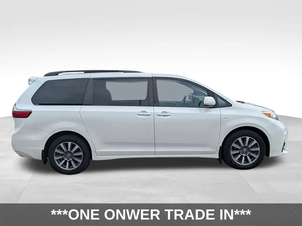 Used 2020 Toyota Sienna XLE with VIN 5TDDZ3DC8LS252058 for sale in Inver Grove Heights, Minnesota
