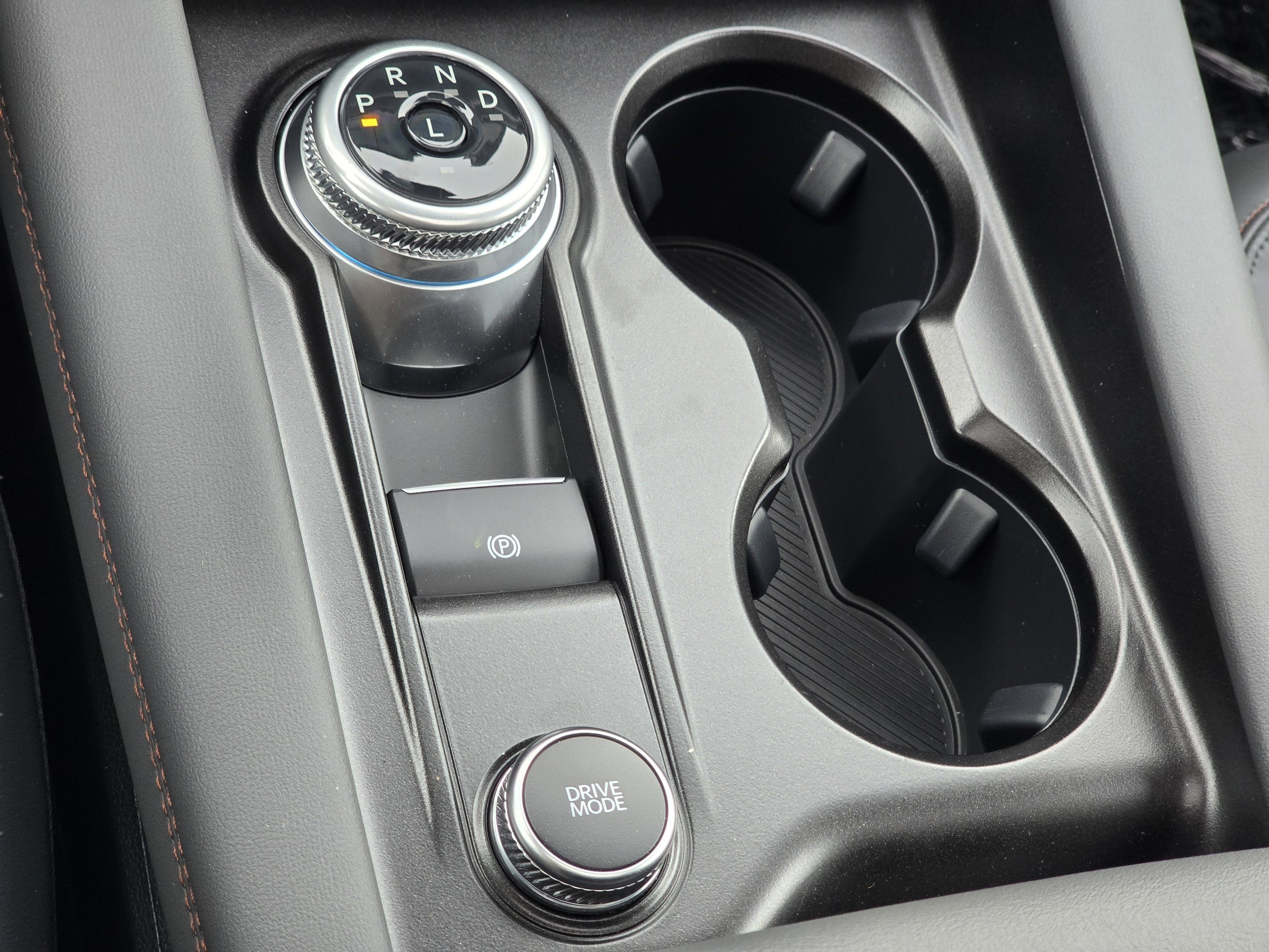 2026 Ford Explorer Active - Photo 17