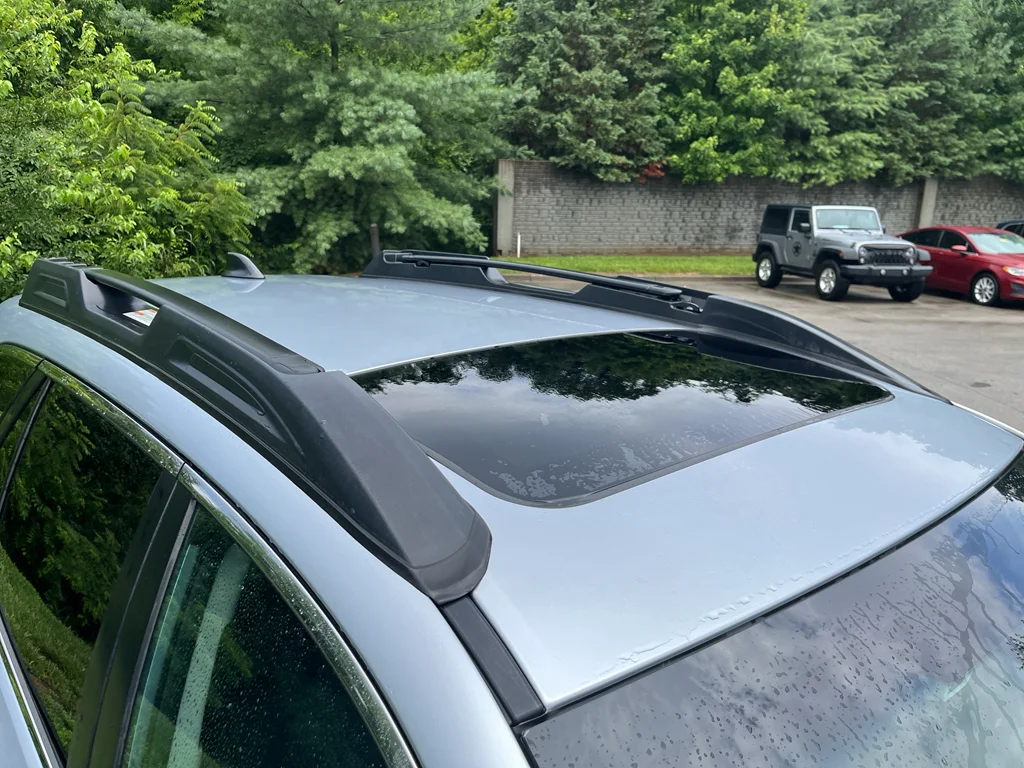 Used 2019 Ice Silver Metallic Subaru Limited image 3