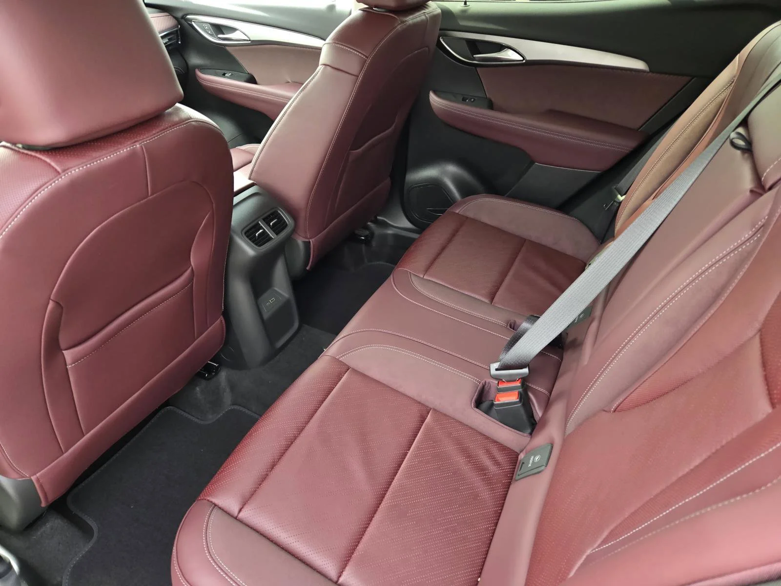 2026 Buick Envision Sport Touring - Photo 6