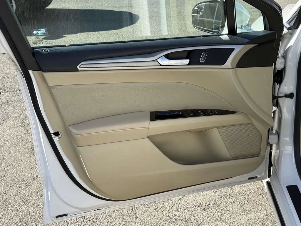 Used 2016 White Ford SE image 26