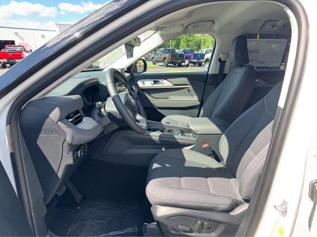 New 2026 Star White Metallic Tri-Coat Ford Active image 10