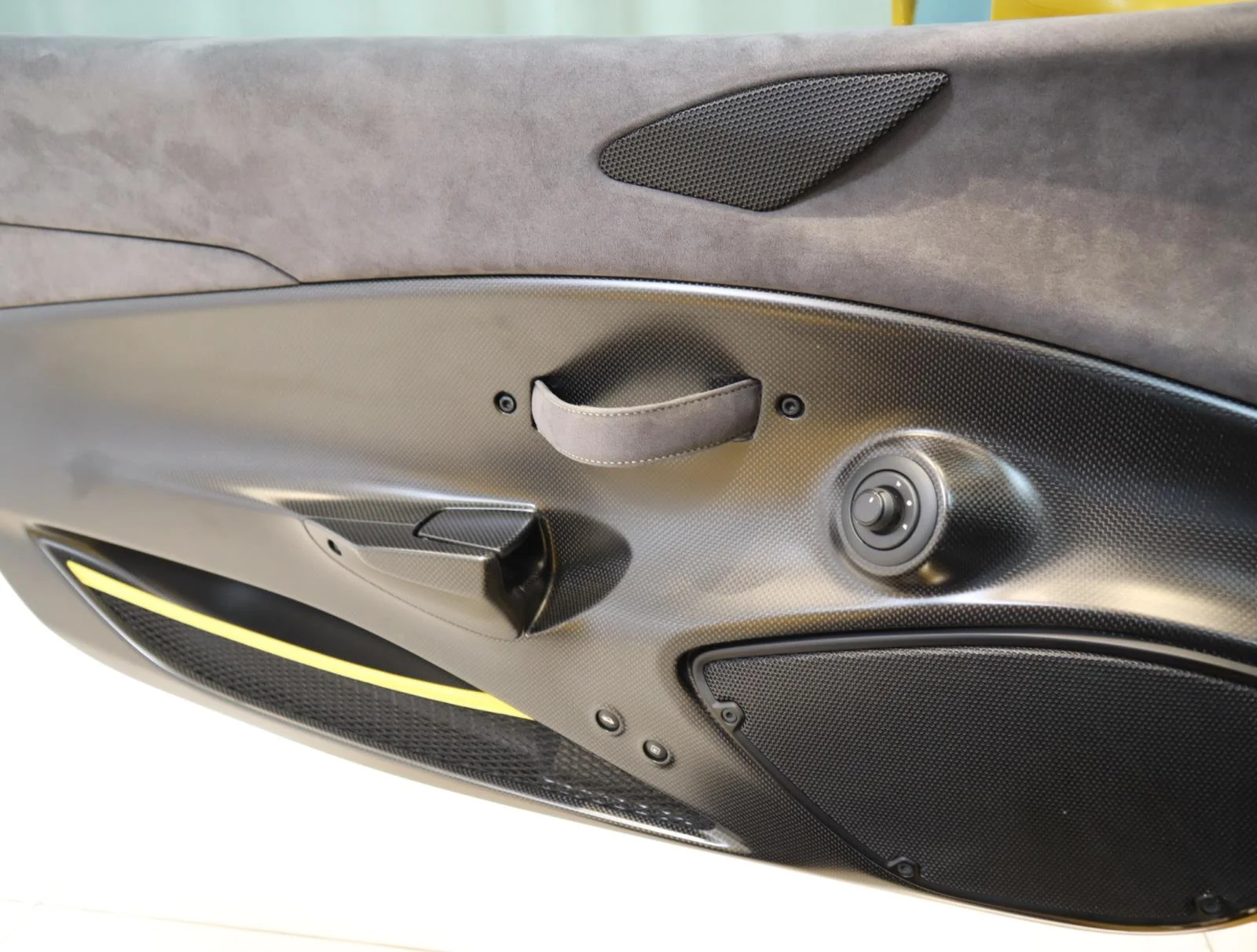 Used 2019 Giallo Modena Ferrari Coupe image 26