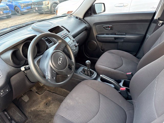 Used 2013 Black Kia Base image 6