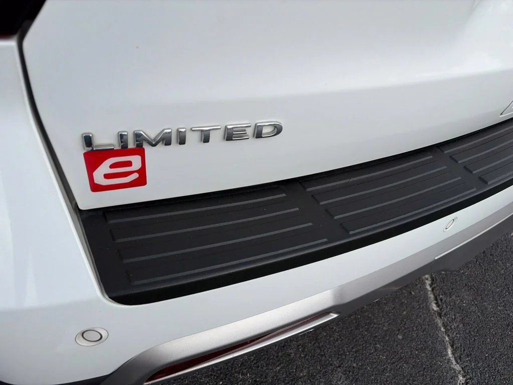 Used 2024 Oxford White Ford Limited image 45