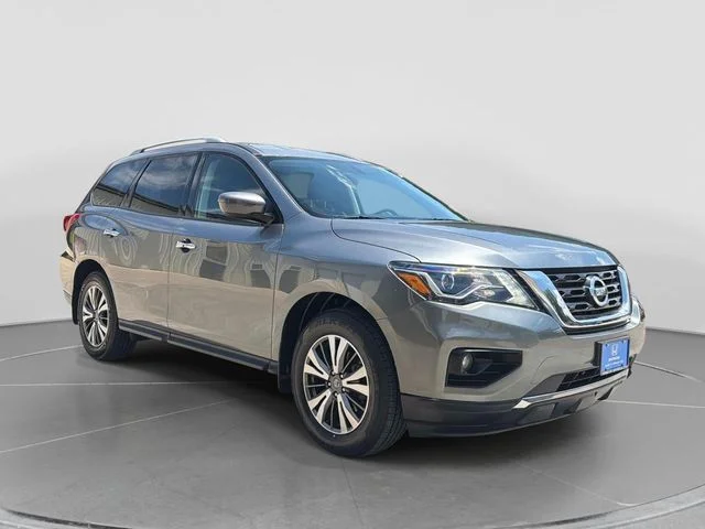 Used 2020 Gun Metallic Nissan SV image 2