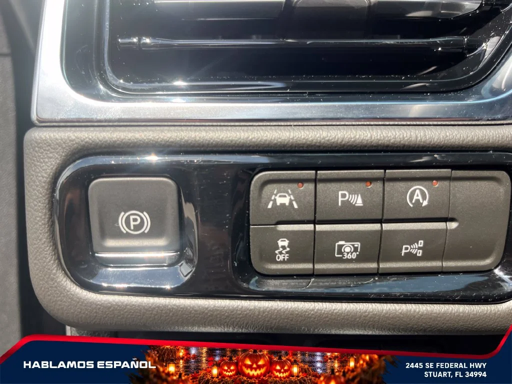 New 2026 Onyx Black GMC Elevation image 16