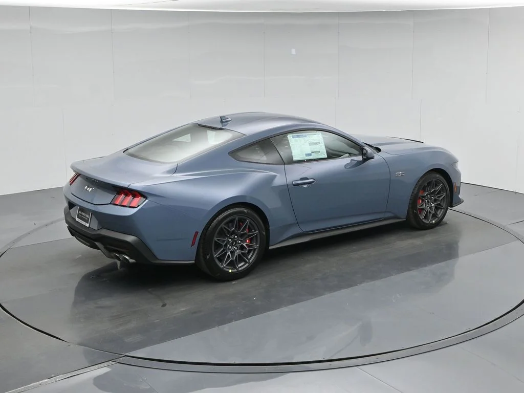 New 2026 Vapor Blue Metallic Ford GT Premium image 36